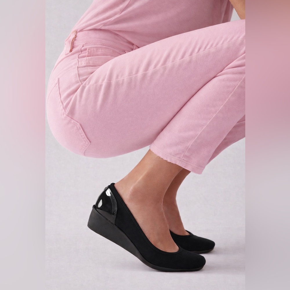 Anne Klein Women's Shoes Black Sport Wisher Wedge Pumps Sz 6.5 IOB